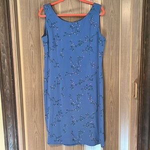 Beautiful silk NWOT Rena Rowan Size 14 blue embroidered vine sleeveless dress.
